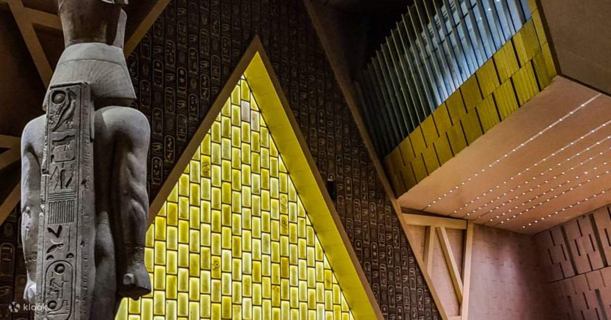 ギザのピラミッド・大エジプト博物館 日帰りツアー（ギザ・カイロ発